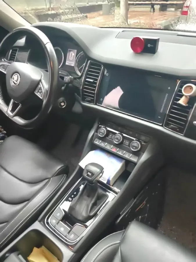 2018 Skoda Kodiak 2.0T 186HP L4 7DCT,autocango,china used car exporter,china ev exporter,chinese used car exporter,chinese used ev exporter