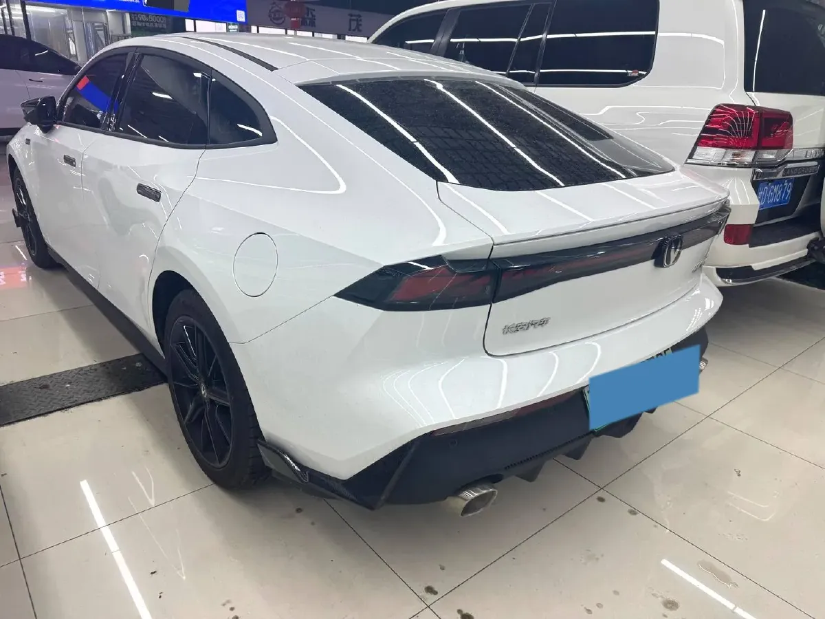 2023 ChangAn UNI-V iDD 1.5T 170HP L4 6TCT PHEV 18.4KWH,autocango,china used car exporter,china ev exporter,chinese used car exporter,chinese used ev exporter