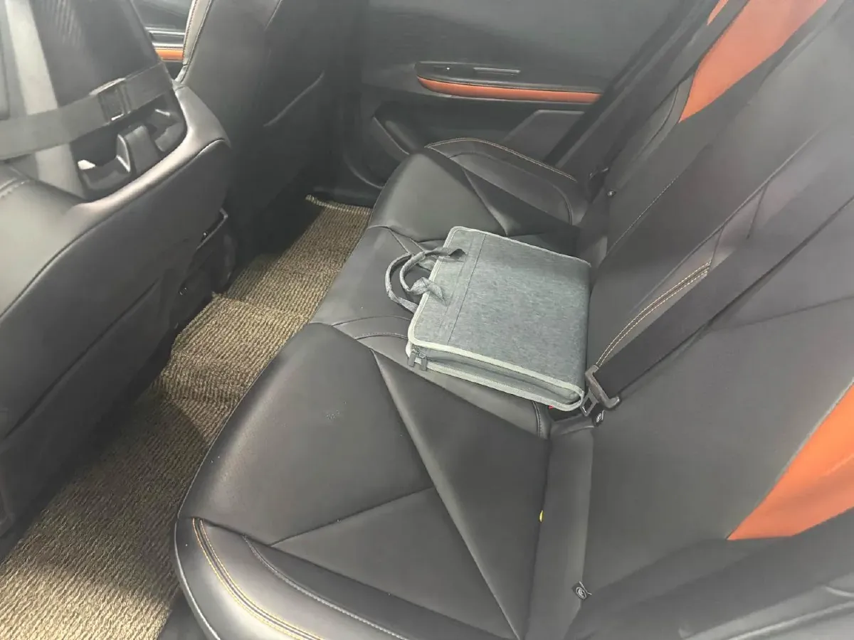 2023 ChangAn UNI-V iDD 1.5T 170HP L4 6TCT PHEV 18.4KWH,autocango,china used car exporter,china ev exporter,chinese used car exporter,chinese used ev exporter