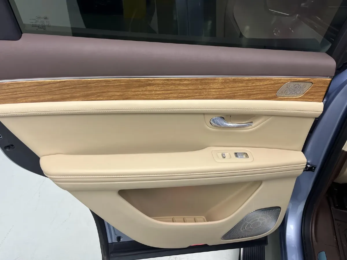 2024 AITO AITO M7 1.5T 152HP L4 REEV 40KWH,autocango,china used car exporter,china ev exporter,chinese used car exporter,chinese used ev exporter