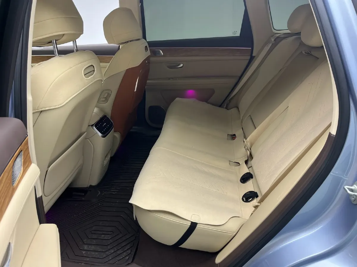 2024 AITO AITO M7 1.5T 152HP L4 REEV 40KWH,autocango,china used car exporter,china ev exporter,chinese used car exporter,chinese used ev exporter