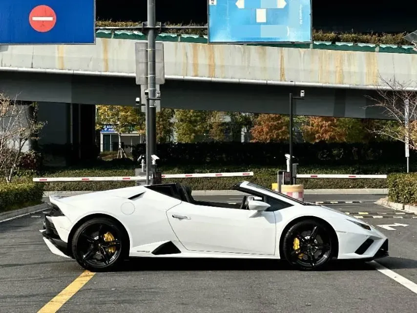 2019 Lamborghini Huracán 5.2L 640HP V10 7DCT,autocango,china used car exporter,china ev exporter,chinese used car exporter,chinese used ev exporter