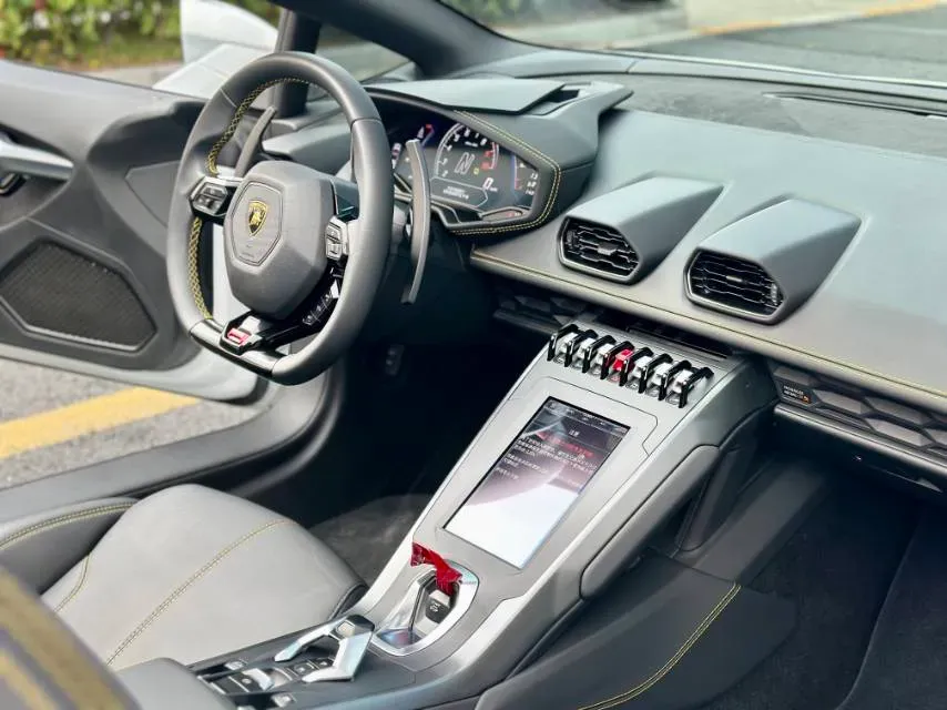 2019 Lamborghini Huracán 5.2L 640HP V10 7DCT,autocango,china used car exporter,china ev exporter,chinese used car exporter,chinese used ev exporter