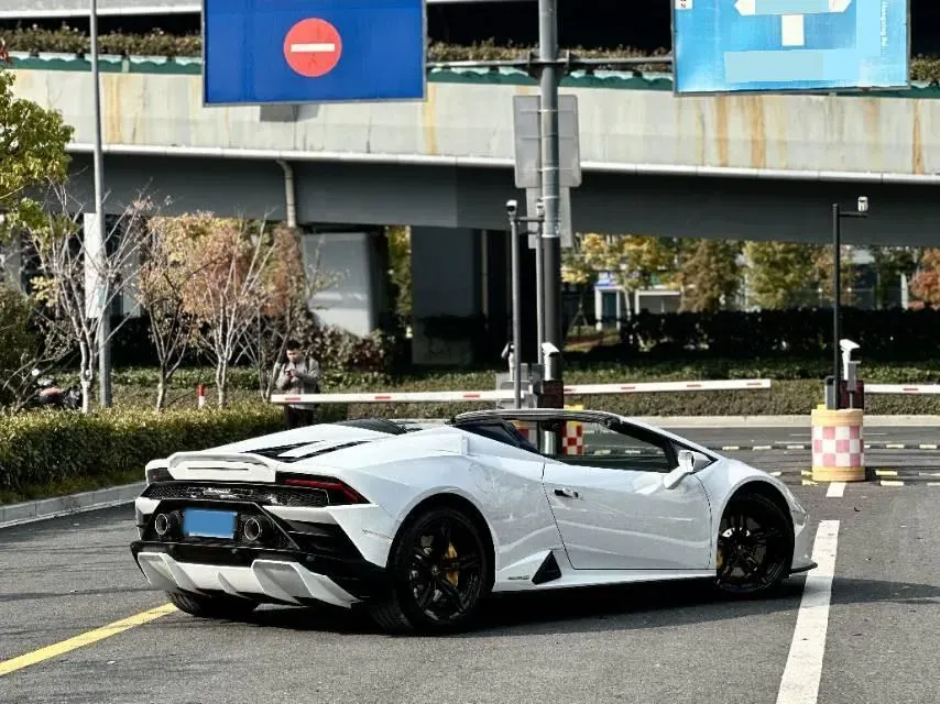 2019 Lamborghini Huracán 5.2L 640HP V10 7DCT,autocango,china used car exporter,china ev exporter,chinese used car exporter,chinese used ev exporter