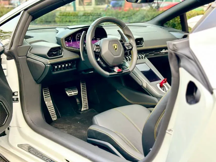 2019 Lamborghini Huracán 5.2L 640HP V10 7DCT,autocango,china used car exporter,china ev exporter,chinese used car exporter,chinese used ev exporter