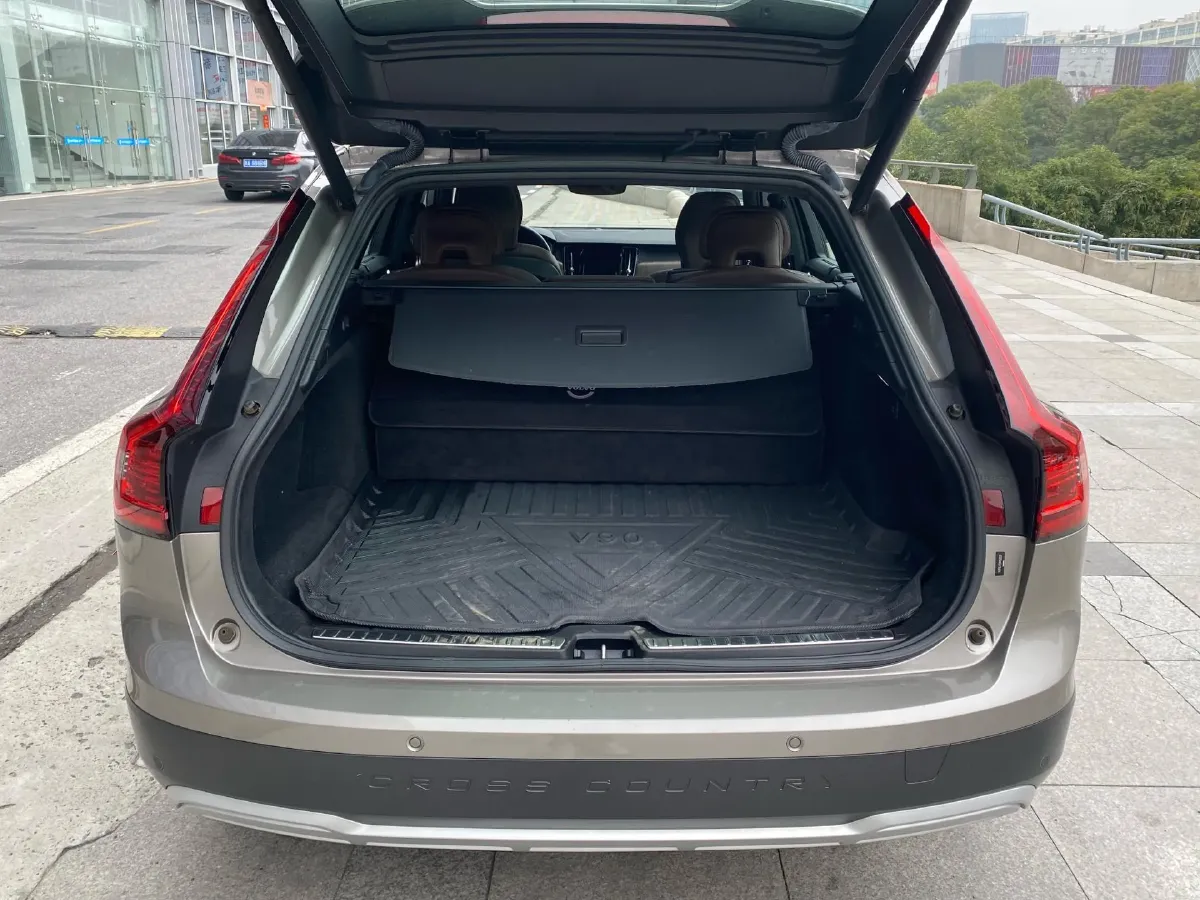 2022 Volvo V90 2.0T 250HP L4 8AT,autocango,china used car exporter,china ev exporter,chinese used car exporter,chinese used ev exporter