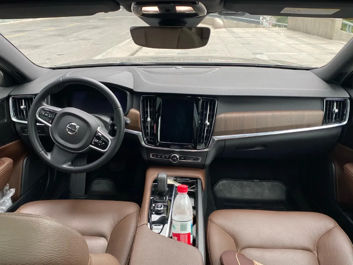 2022 Volvo V90 2.0T 250HP L4 8AT,autocango,china used car exporter,china ev exporter,chinese used car exporter,chinese used ev exporter