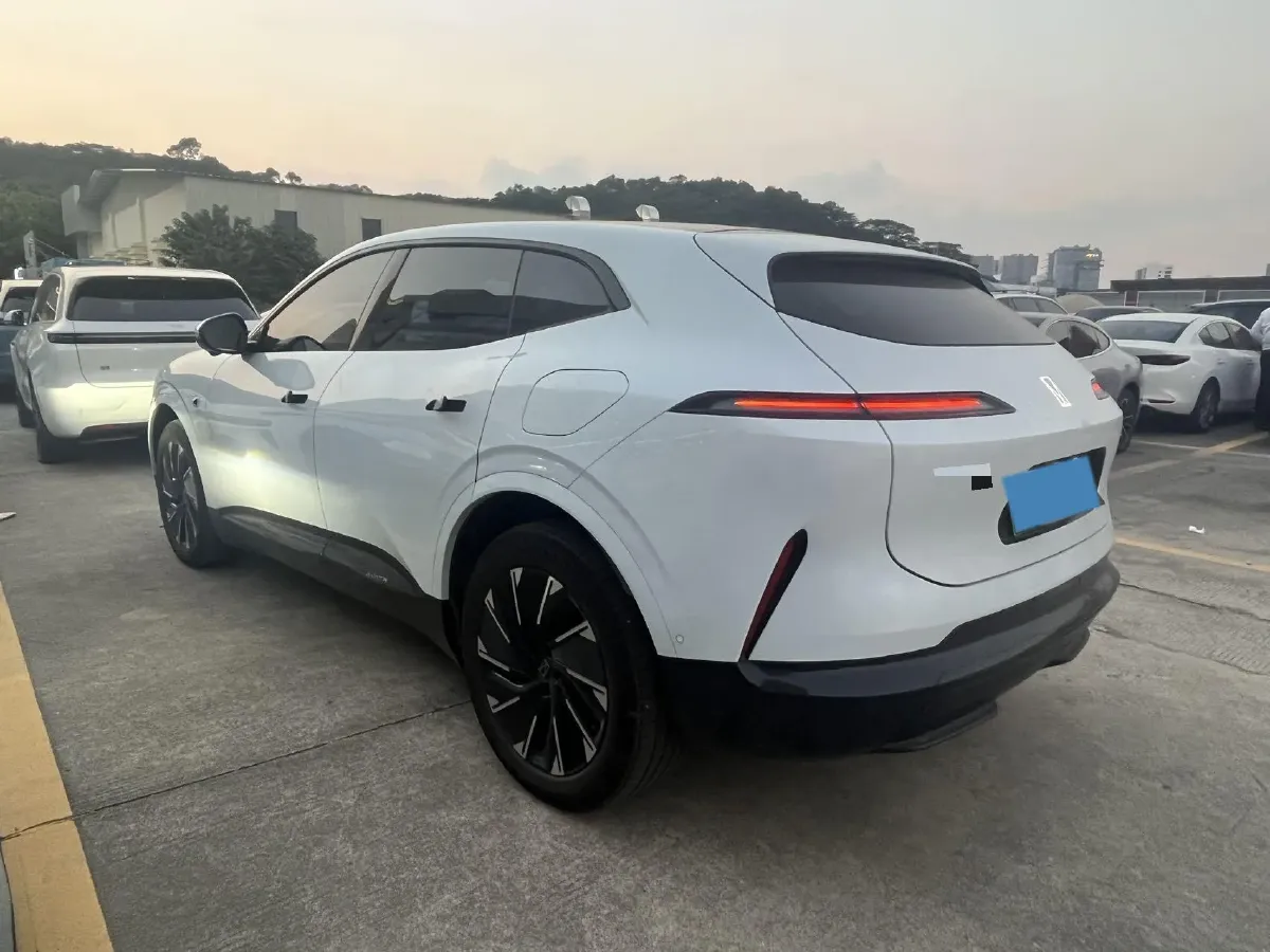 2024 Avatr 07 BEV 82.16KWH,autocango,china used car exporter,china ev exporter,chinese used car exporter,chinese used ev exporter