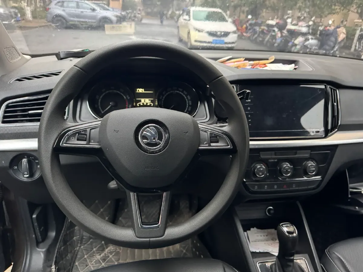 2021 Skoda Kamiq 1.5L 112HP L4 6AT,autocango,china used car exporter,china ev exporter,chinese used car exporter,chinese used ev exporter
