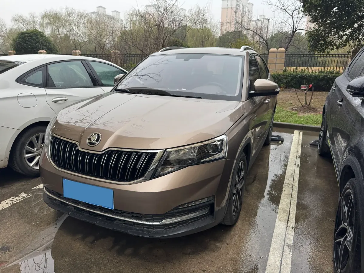 2021 Skoda Kamiq 1.5L 112HP L4 6AT,autocango,china used car exporter,china ev exporter,chinese used car exporter,chinese used ev exporter