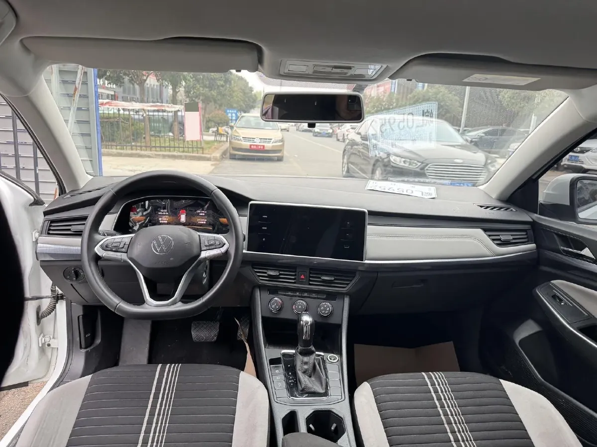 2023 Volkswagen Bora 1.2T 116HP L4 7DCT,autocango,china used car exporter,china ev exporter,chinese used car exporter,chinese used ev exporter