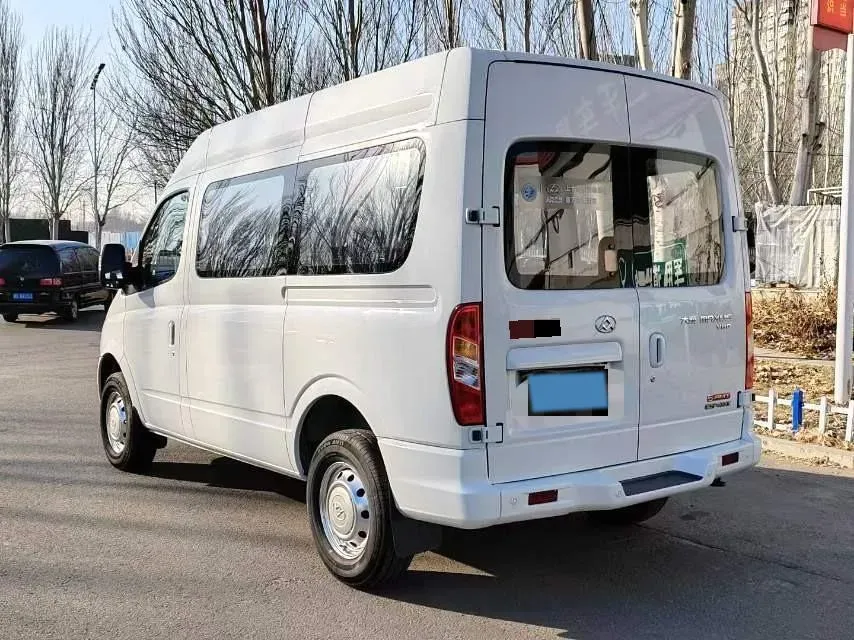 2018 MAXUS XinTu V80 2.5T 136HP L4 6MT,autocango,china used car exporter,china ev exporter,chinese used car exporter,chinese used ev exporter