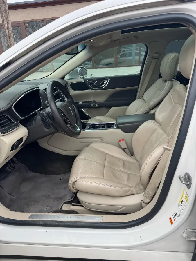 2017 Lincoln Continental 2.0T 261HP L4 6AT,autocango,china used car exporter,china ev exporter,chinese used car exporter,chinese used ev exporter