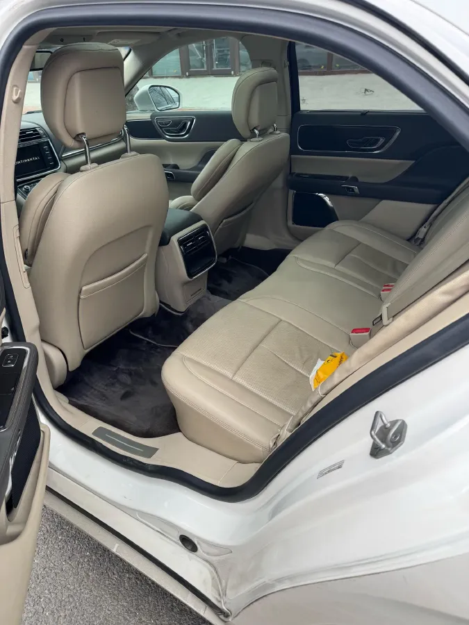 2017 Lincoln Continental 2.0T 261HP L4 6AT,autocango,china used car exporter,china ev exporter,chinese used car exporter,chinese used ev exporter