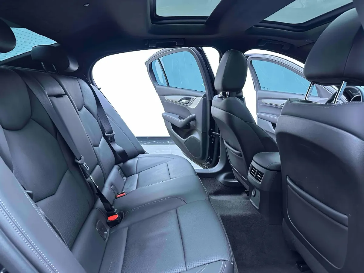 2021 Cadillac CT5 2.0T 237HP L4 10AT,autocango,china used car exporter,china ev exporter,chinese used car exporter,chinese used ev exporter