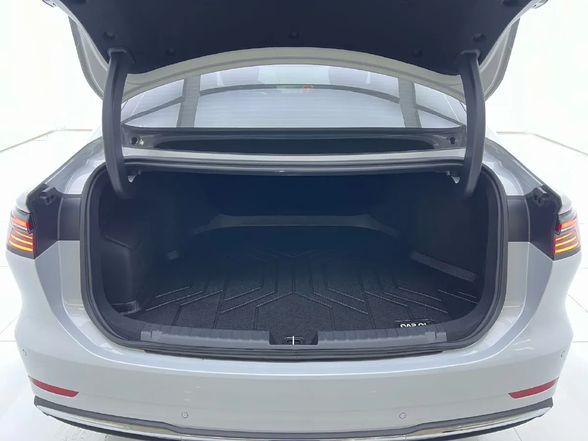 2025 Geely Galaxy A7 1.5L 112HP L4 1DHT PHEV,autocango,china used car exporter,china ev exporter,chinese used car exporter,chinese used ev exporter