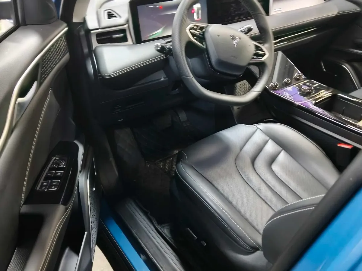 2022 Venucia Grand V 1.5T 190HP L4 7DCT,autocango,china used car exporter,china ev exporter,chinese used car exporter,chinese used ev exporter