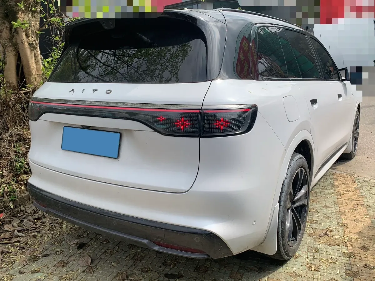 2025 AITO AITO M8 REEV 160HP REEV 53.4KWH,autocango,china used car exporter,china ev exporter,chinese used car exporter,chinese used ev exporter