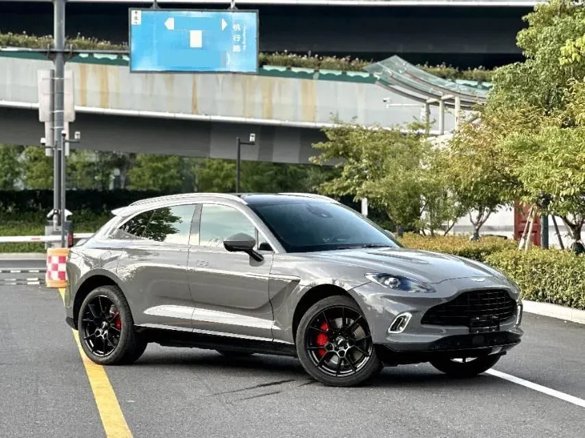 2022 Aston Martin DBX 3.0T 435HP L6 9AT,autocango,china used car exporter,china ev exporter,chinese used car exporter,chinese used ev exporter