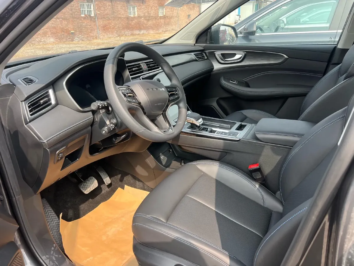 2025 Roewe RX5 1.5T 181HP L4 7DCT,autocango,china used car exporter,china ev exporter,chinese used car exporter,chinese used ev exporter