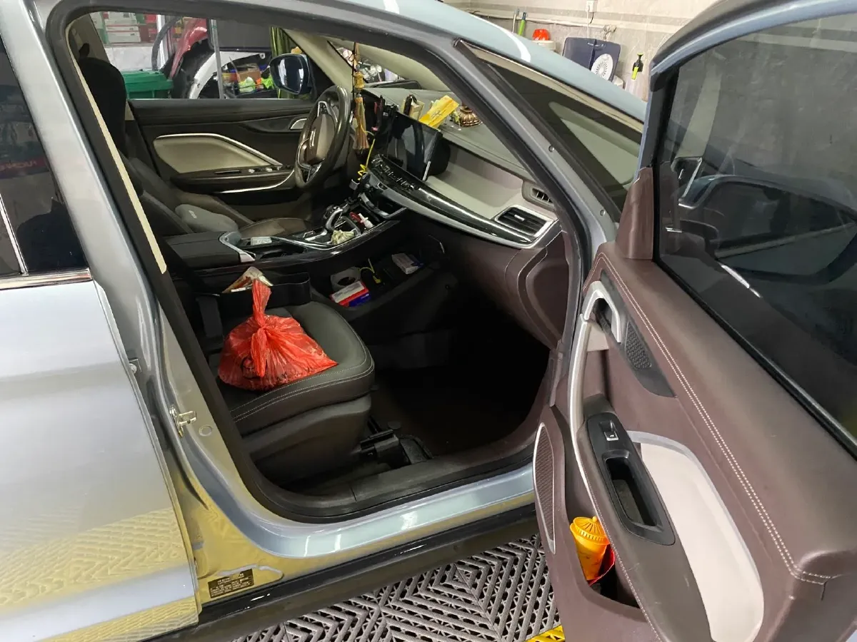 2021 Geely JiaJi 1.8T 184HP L4 7DCT,autocango,china used car exporter,china ev exporter,chinese used car exporter,chinese used ev exporter