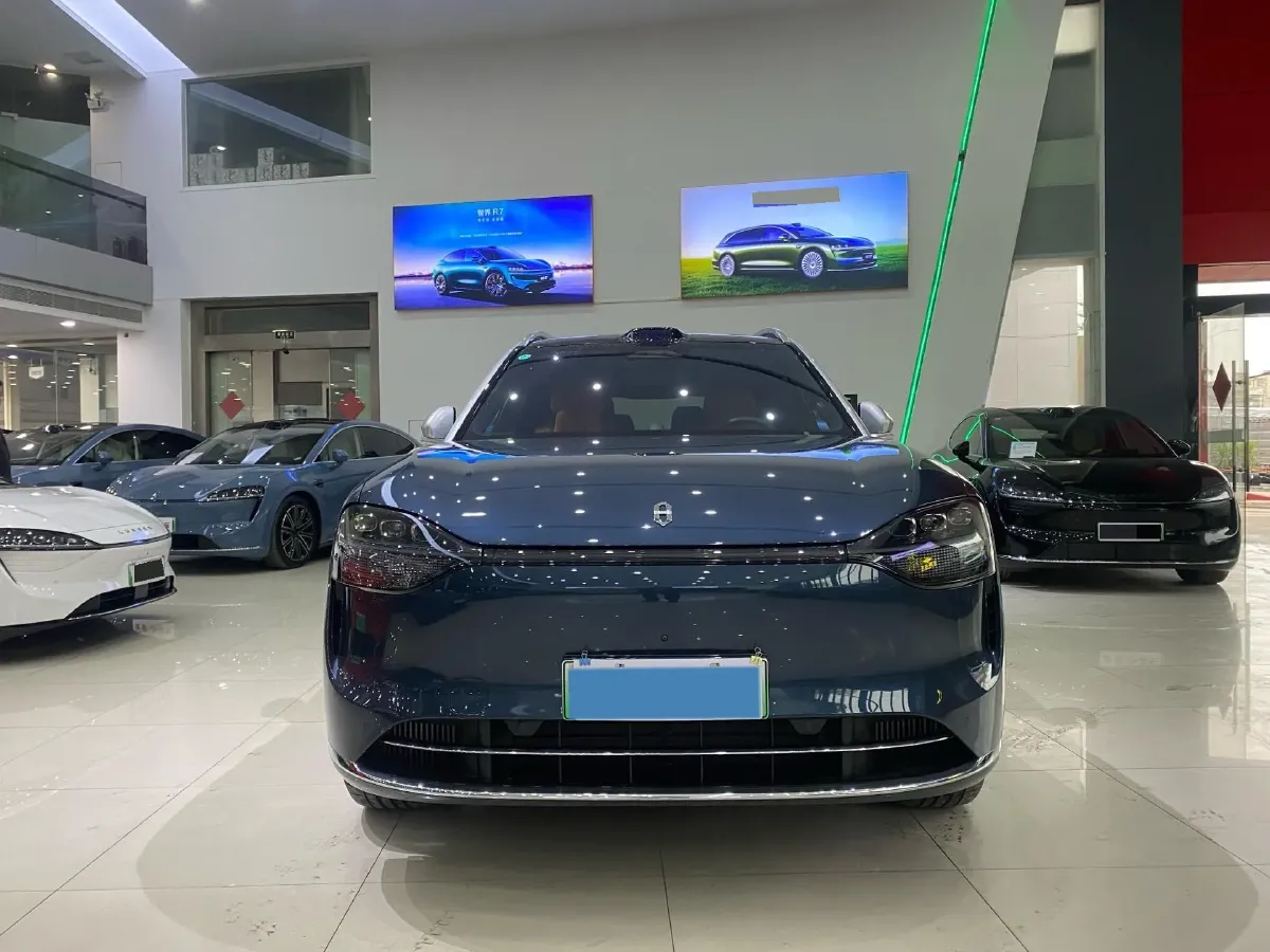 2024 AITO AITO M9 1.5T 152HP L4 REEV 42KWH,autocango,china used car exporter,china ev exporter,chinese used car exporter,chinese used ev exporter