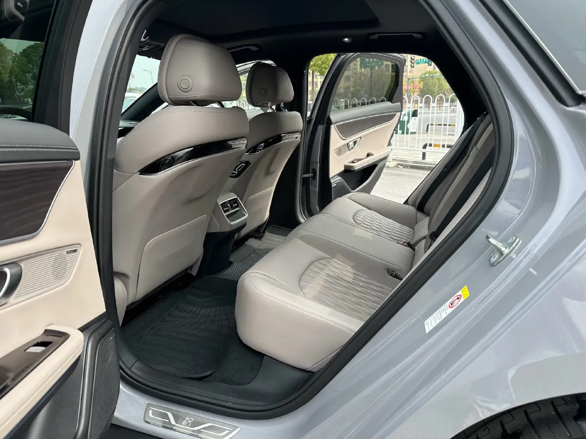 2025 BYD Han 1.5T 156HP L4 E-CVT PHEV,autocango,china used car exporter,china ev exporter,chinese used car exporter,chinese used ev exporter