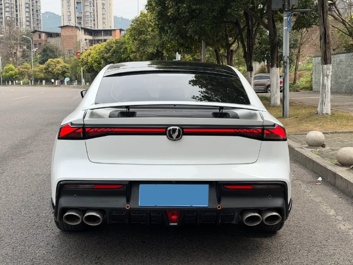 2023 ChangAn UNI-V 1.5T 188HP L4 7DCT,autocango,china used car exporter,china ev exporter,chinese used car exporter,chinese used ev exporter