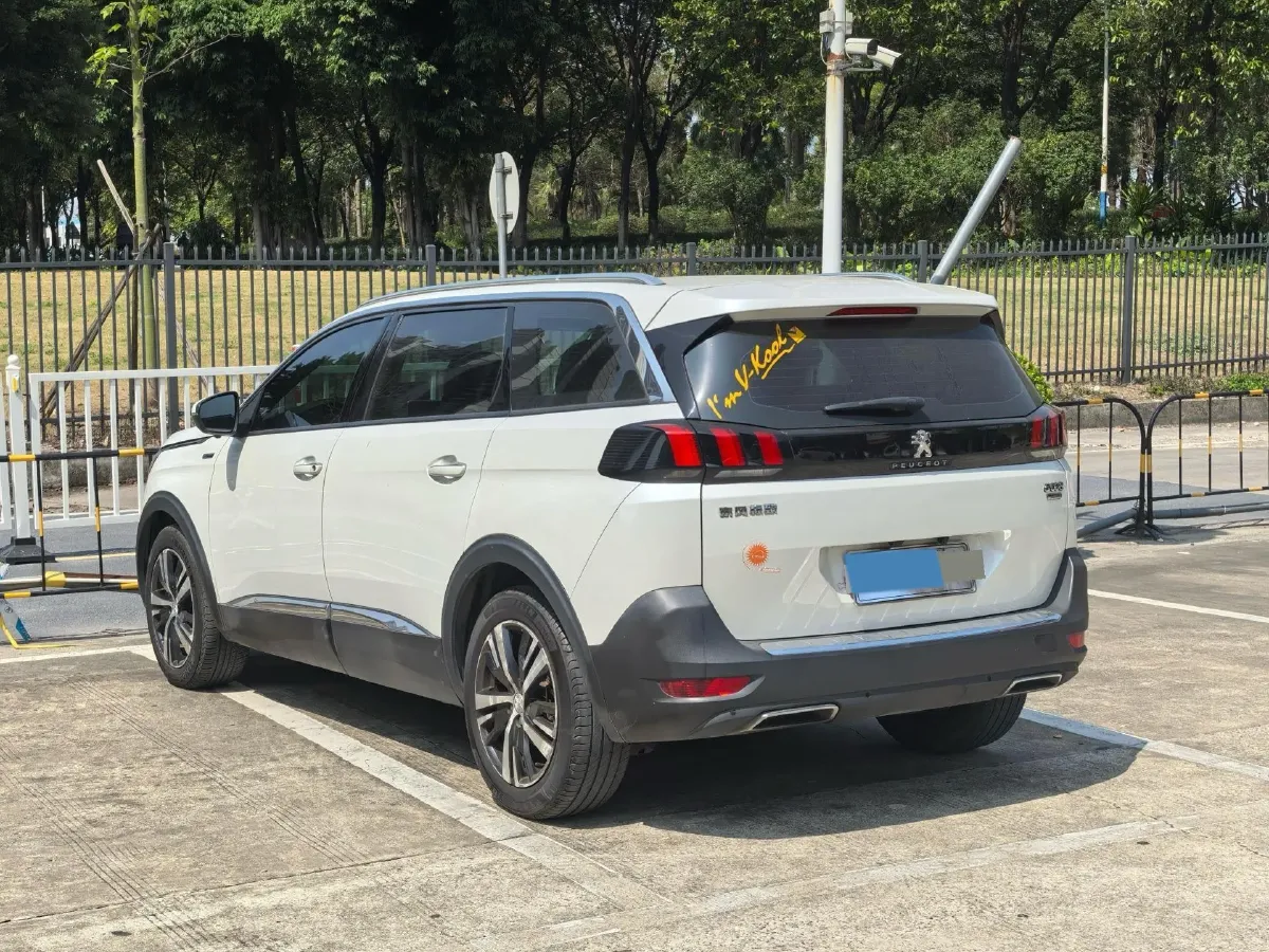 2019 Peugeot 5008 1.8T 204HP L4 6AT,autocango,china used car exporter,china ev exporter,chinese used car exporter,chinese used ev exporter