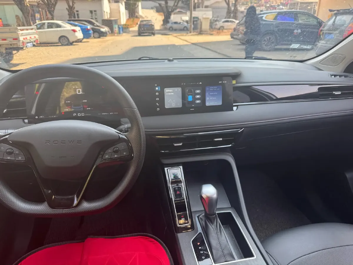 2024 Roewe i5 1.5L 129HP L4 CVT,autocango,china used car exporter,china ev exporter,chinese used car exporter,chinese used ev exporter