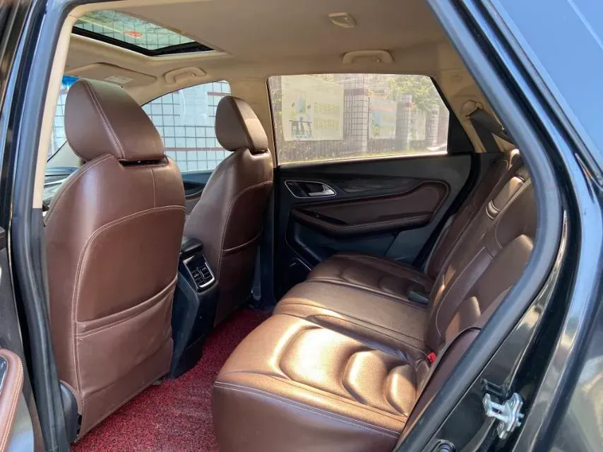 2017 BaoJun 560 1.5T 150HP L4 6DCT,autocango,china used car exporter,china ev exporter,chinese used car exporter,chinese used ev exporter