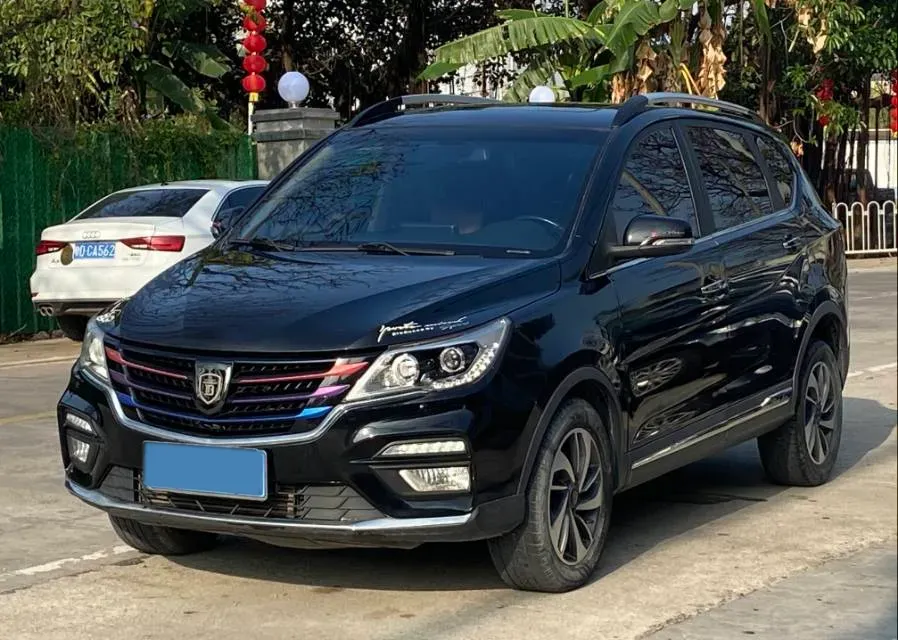 2017 BaoJun 560 1.5T 150HP L4 6DCT,autocango,china used car exporter,china ev exporter,chinese used car exporter,chinese used ev exporter