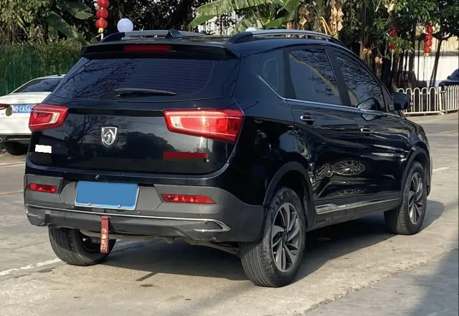 2017 BaoJun 560 1.5T 150HP L4 6DCT,autocango,china used car exporter,china ev exporter,chinese used car exporter,chinese used ev exporter