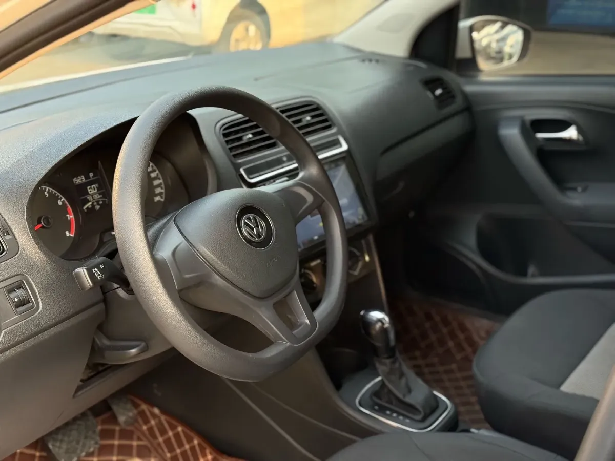 2016 Volkswagen Polo 1.4L 90HP L4 6AT,autocango,china used car exporter,china ev exporter,chinese used car exporter,chinese used ev exporter