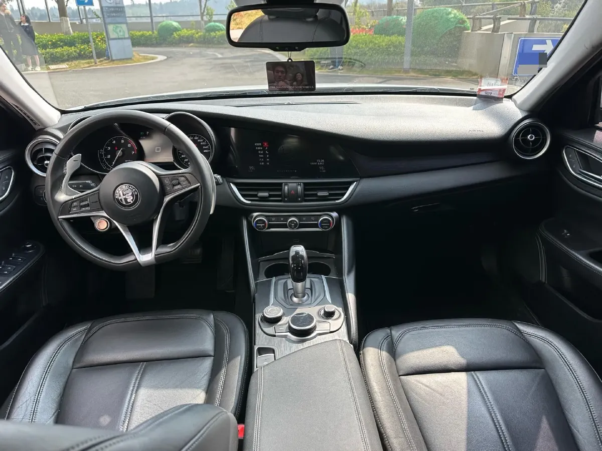 2017 Ford Mustang 2.3T 314HP L4 6AT,autocango,china used car exporter,china ev exporter,chinese used car exporter,chinese used ev exporter