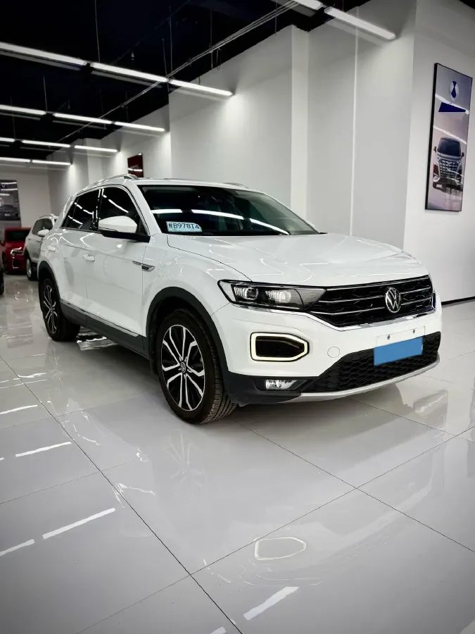 2021 Volkswagen T-Roc 1.4T 150HP L4 7DCT,autocango,china used car exporter,china ev exporter,chinese used car exporter,chinese used ev exporter