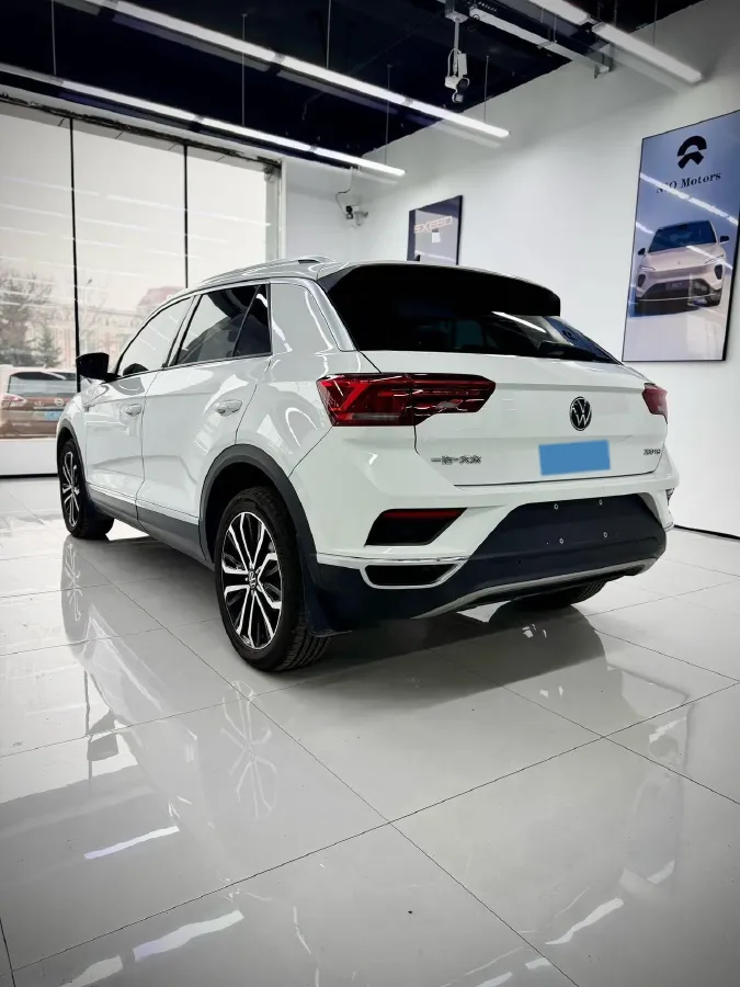 2021 Volkswagen T-Roc 1.4T 150HP L4 7DCT,autocango,china used car exporter,china ev exporter,chinese used car exporter,chinese used ev exporter