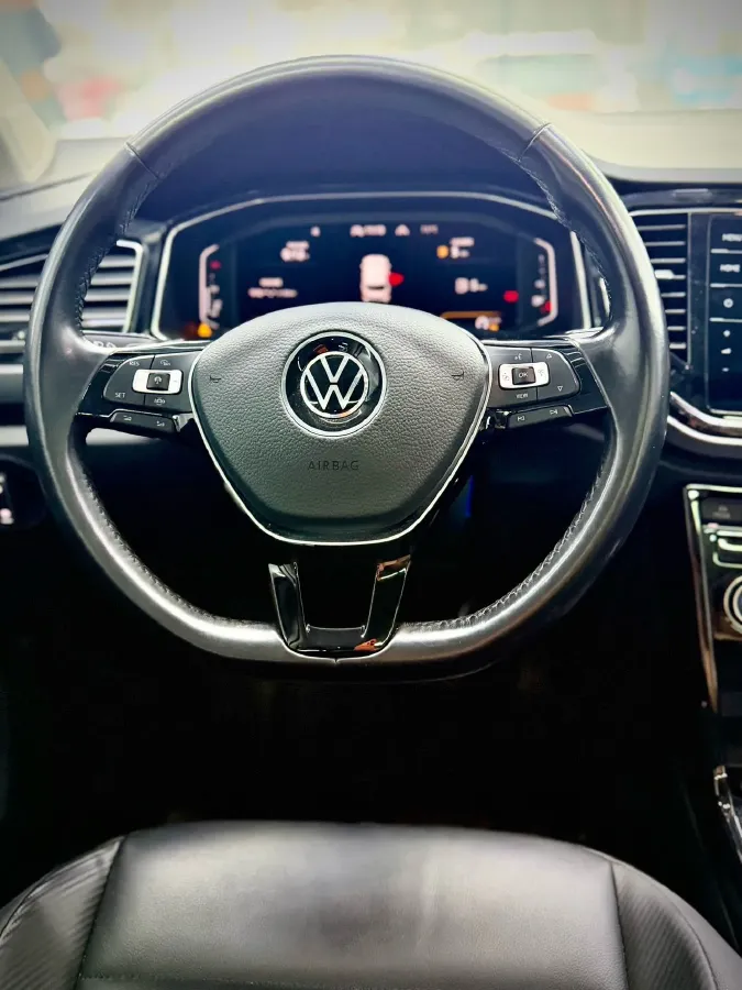 2021 Volkswagen T-Roc 1.4T 150HP L4 7DCT,autocango,china used car exporter,china ev exporter,chinese used car exporter,chinese used ev exporter