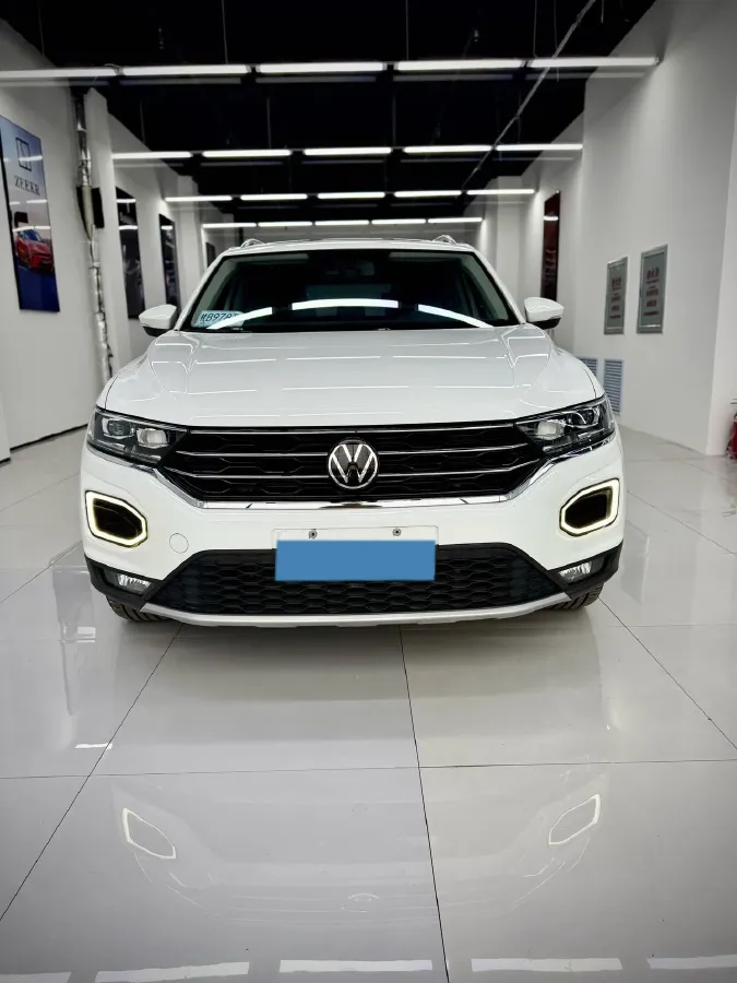2021 Volkswagen T-Roc 1.4T 150HP L4 7DCT,autocango,china used car exporter,china ev exporter,chinese used car exporter,chinese used ev exporter