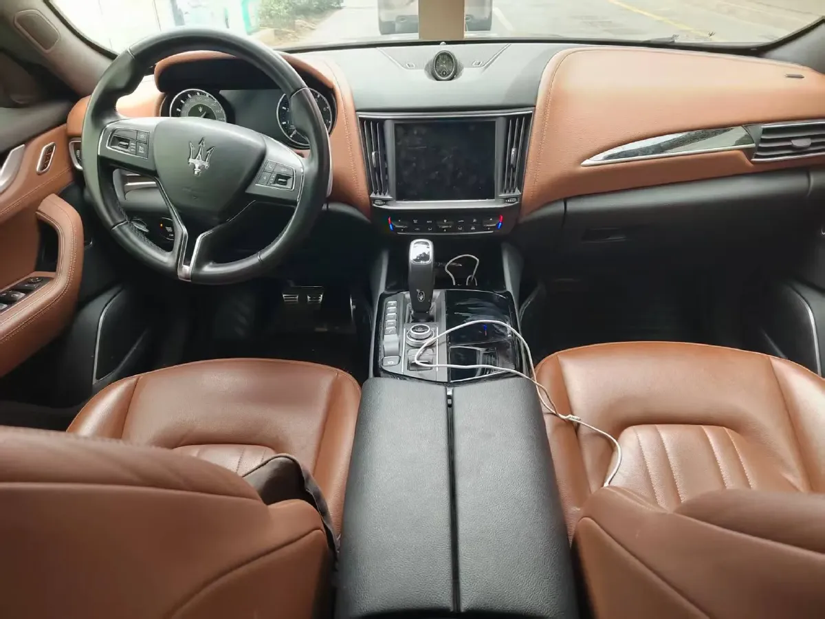 2021 Maserati Levante 3.0T 350HP V6 8AT,autocango,china used car exporter,china ev exporter,chinese used car exporter,chinese used ev exporter