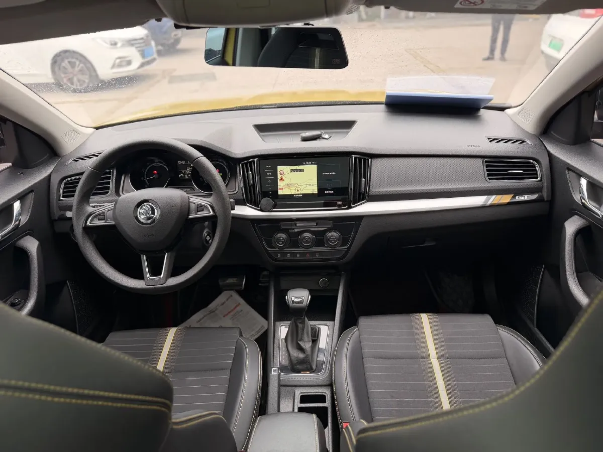 2020 Skoda Kamiq 1.5L 112HP L4 6AT,autocango,china used car exporter,china ev exporter,chinese used car exporter,chinese used ev exporter