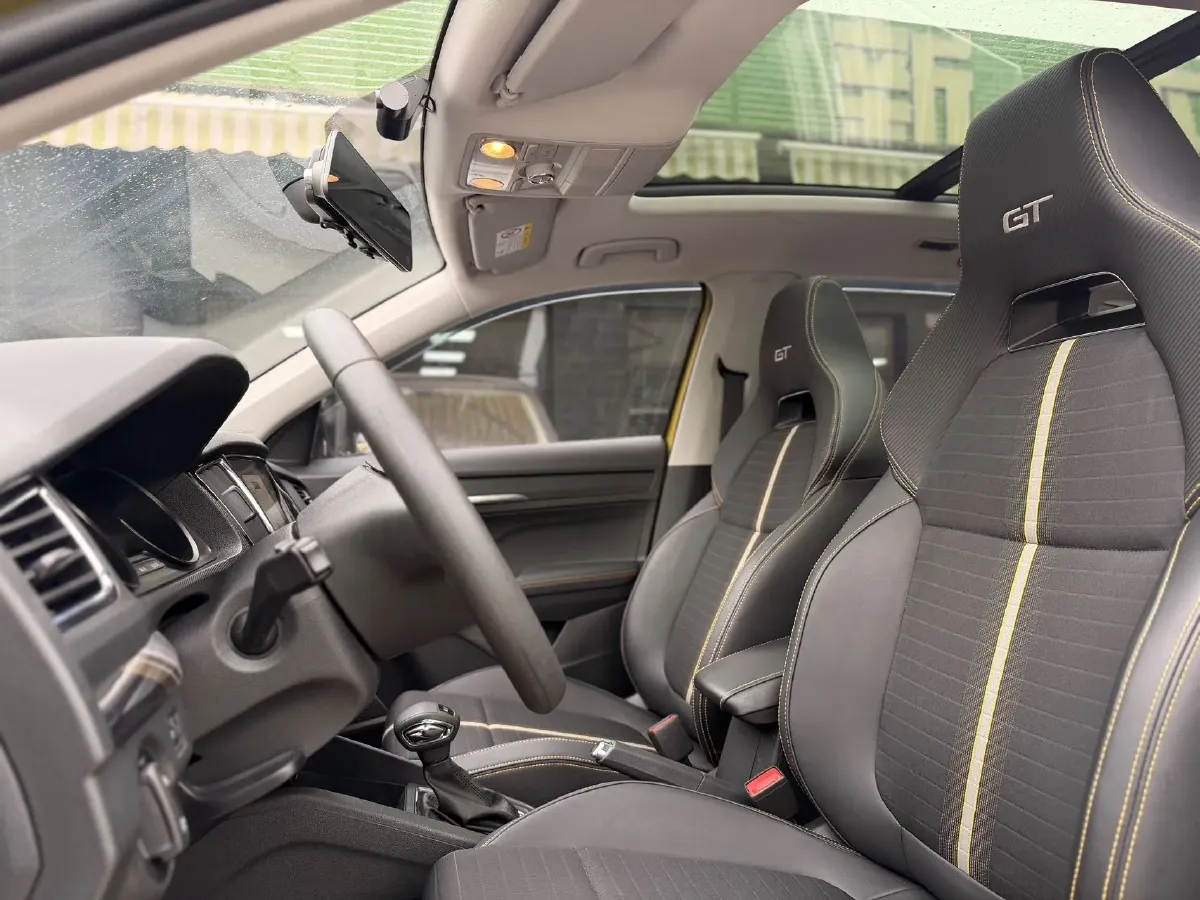 2020 Skoda Kamiq 1.5L 112HP L4 6AT,autocango,china used car exporter,china ev exporter,chinese used car exporter,chinese used ev exporter