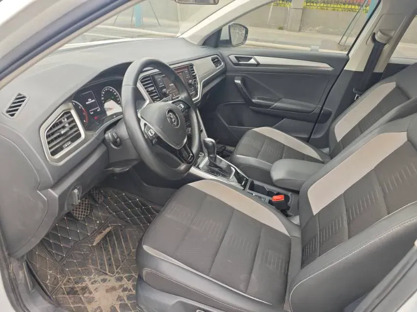 2019 Volkswagen T-Roc 1.4T 131HP L4 7DCT,autocango,china used car exporter,china ev exporter,chinese used car exporter,chinese used ev exporter