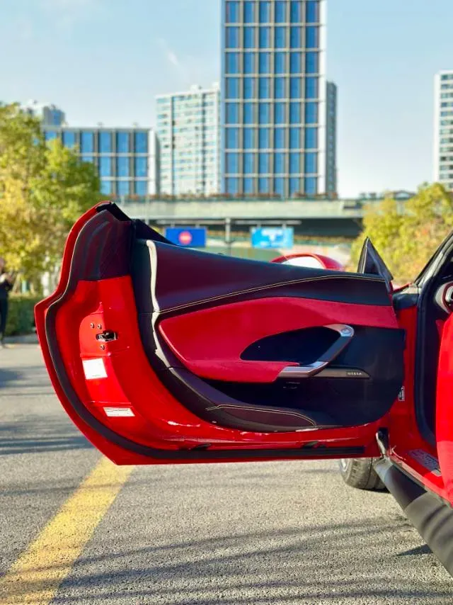 2021 Ferrari 296 3.0T 663HP V6 8DCT PHEV 7.45KWH,autocango,china used car exporter,china ev exporter,chinese used car exporter,chinese used ev exporter