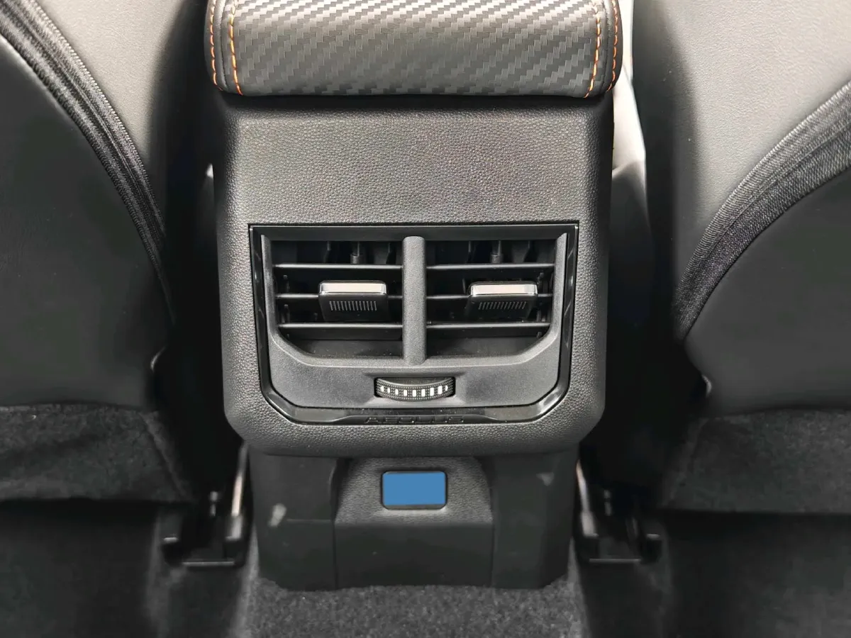 2025 DongFeng Aeolus YiXuan 1.5L 125HP L4 6DCT,autocango,china used car exporter,china ev exporter,chinese used car exporter,chinese used ev exporter