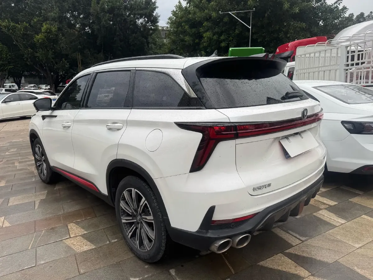 2022 ChangAn CS75 Plus 2.0T 233HP L4 8AT,autocango,china used car exporter,china ev exporter,chinese used car exporter,chinese used ev exporter