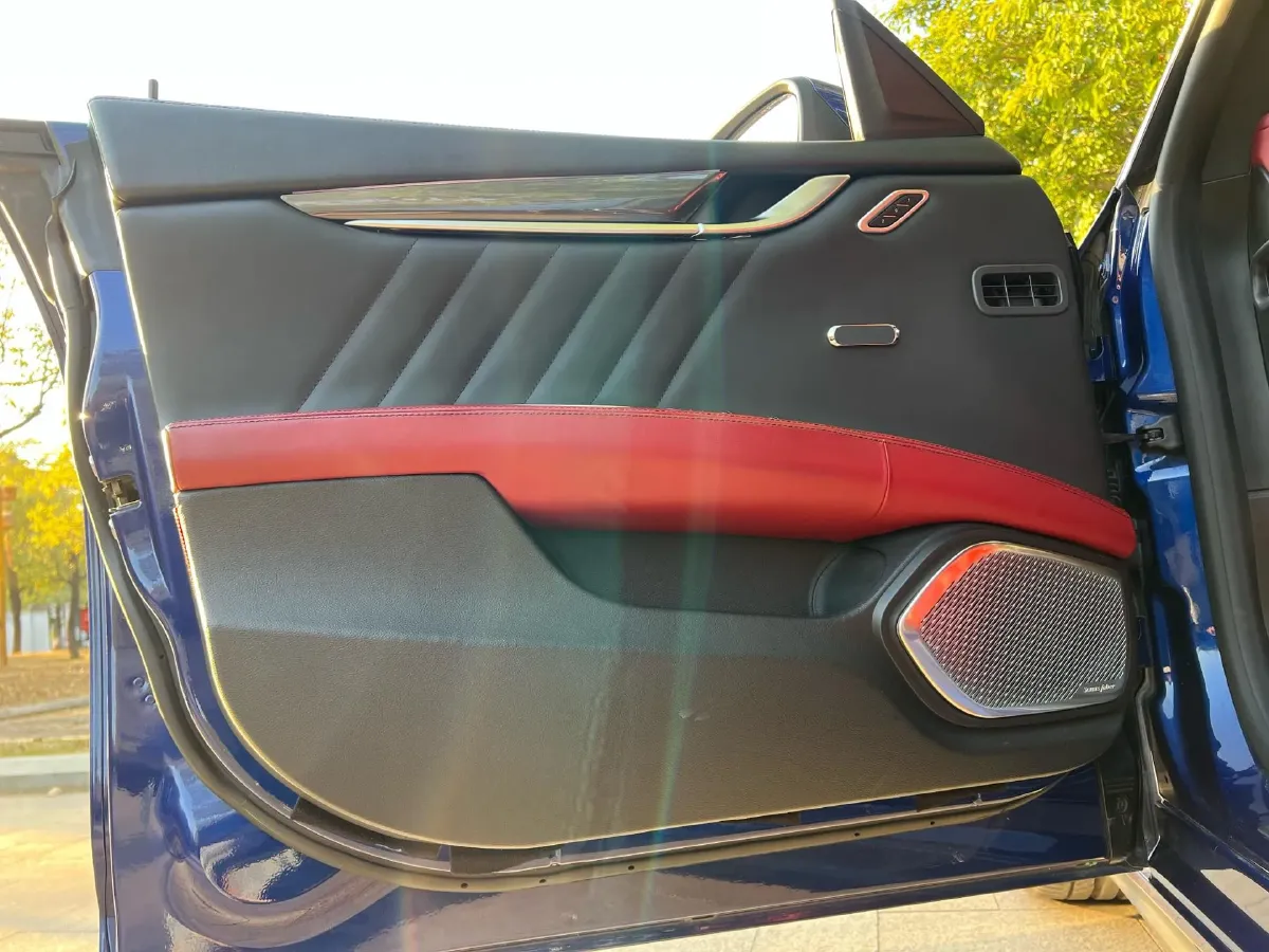 2018 Maserati Ghibli 3.0T 350HP V6 8AT,autocango,china used car exporter,china ev exporter,chinese used car exporter,chinese used ev exporter