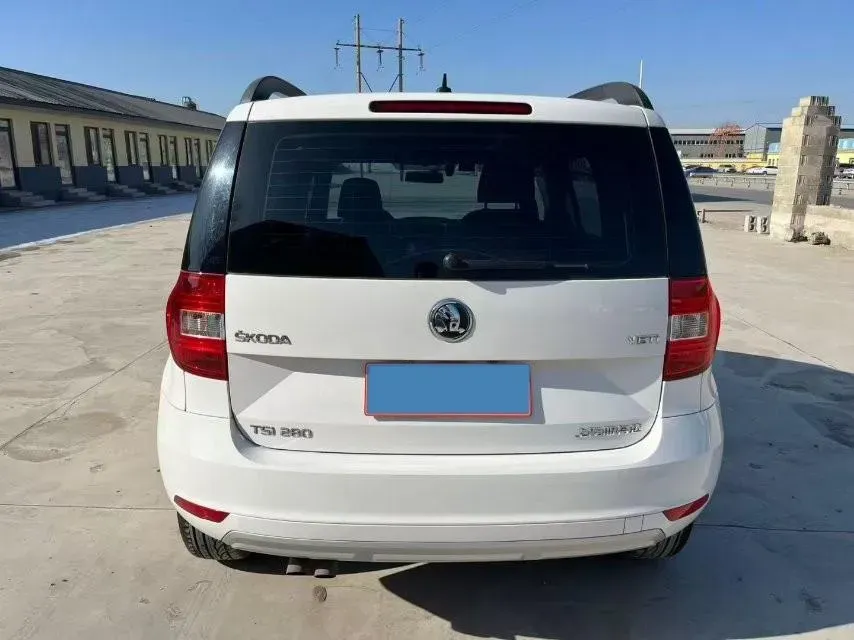 2017 Skoda Yeti 1.4T 150HP L4 7DCT,autocango,china used car exporter,china ev exporter,chinese used car exporter,chinese used ev exporter