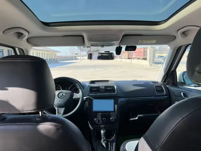 2017 Skoda Yeti 1.4T 150HP L4 7DCT,autocango,china used car exporter,china ev exporter,chinese used car exporter,chinese used ev exporter