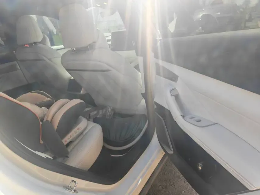 2024 ONVO L60 BEV 60KWH,autocango,china used car exporter,china ev exporter,chinese used car exporter,chinese used ev exporter